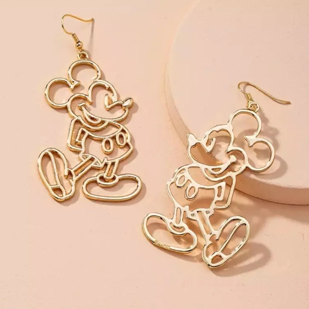 Mickey Mouse Disney World Cut Out Minimalist Dangle Trending Cute Gift Earrings - Picture 1 of 3